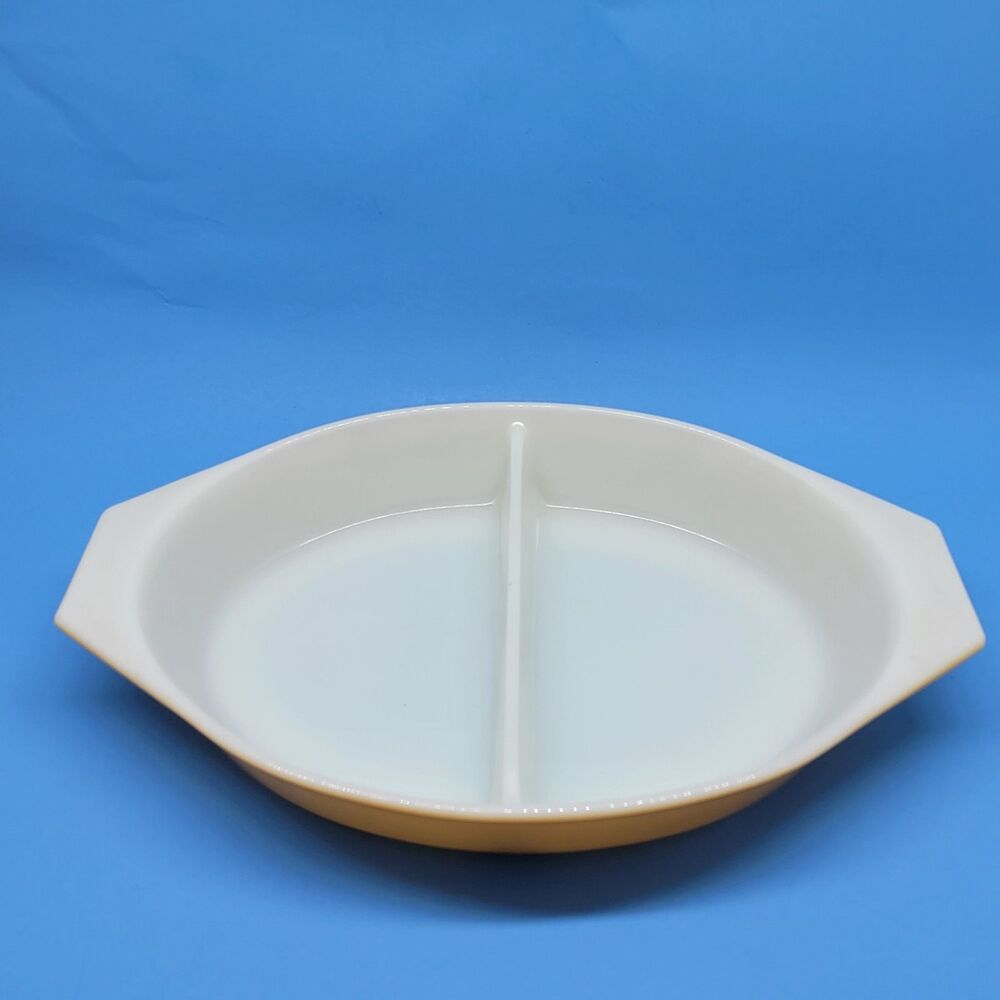 Pyrex Oval 1 Quart Divided Serving Baking Dish Orange 063
